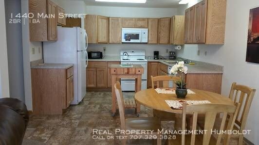 Building Photo - 1440 Main St