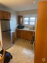 Building Photo - 622 Clawson St