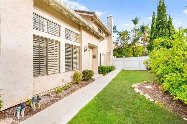 Foto del edificio - 24862 Vista Rancho