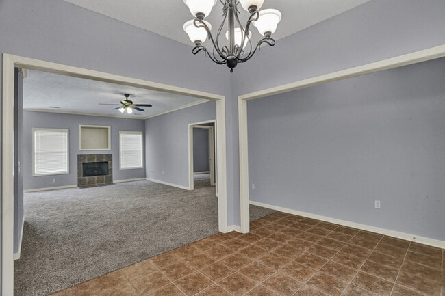 Building Photo - 518 Kate Lofton Dr