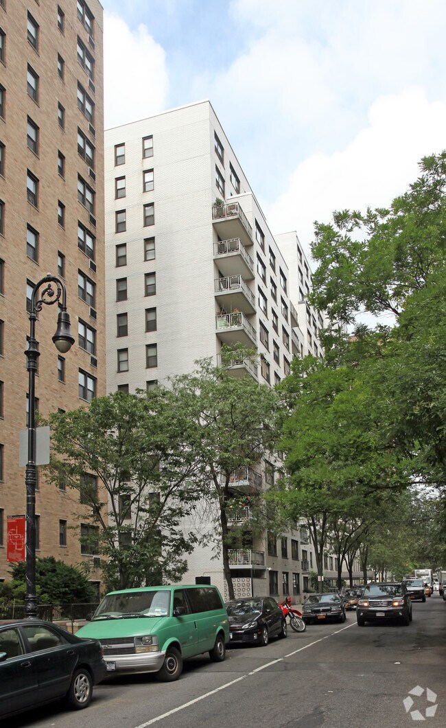 The Gramercy Plaza Apartments New York, NY