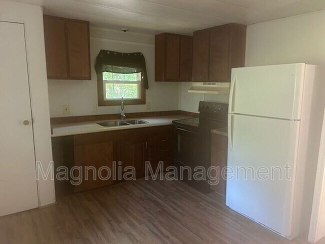 Foto del edificio - 168 Red Head Ln