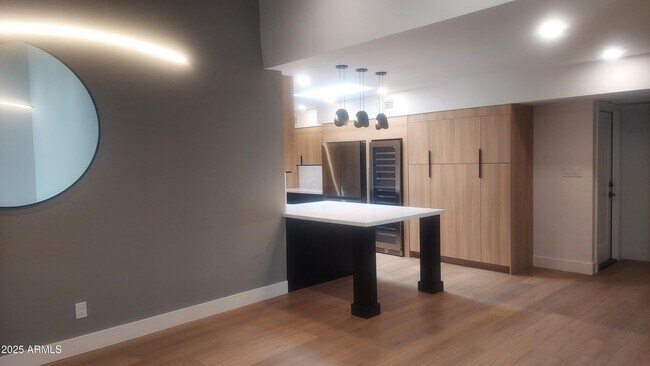 Foto del edificio - 6349 N 78th St