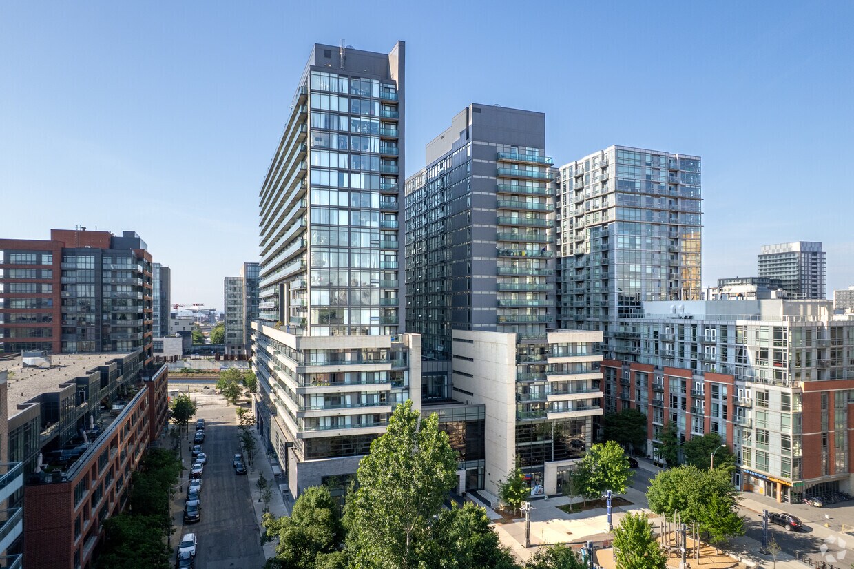 Building Photo - Edge on Triangle Park