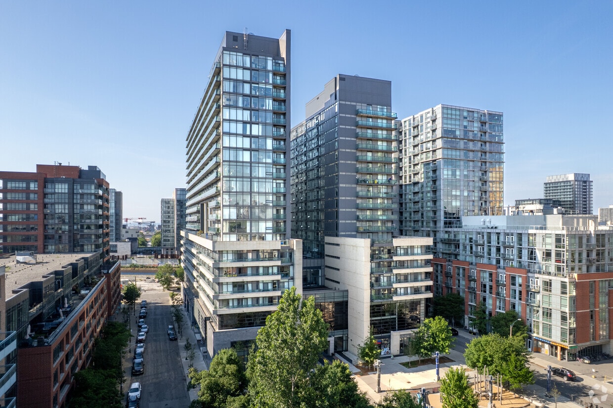 Photo du bâtiment - Edge on Triangle Park
