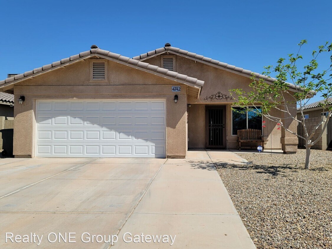 4742 W 10th Ln, Yuma, AZ 85364 House Rental in Yuma, AZ