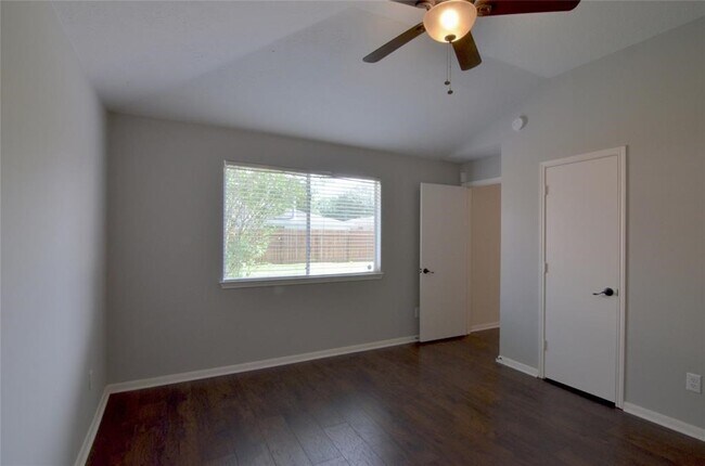 Foto del edificio - 28926 Sedgefield St