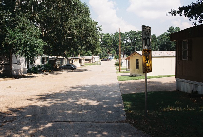 Building Photo - Hidden Valley Mobile Home Park