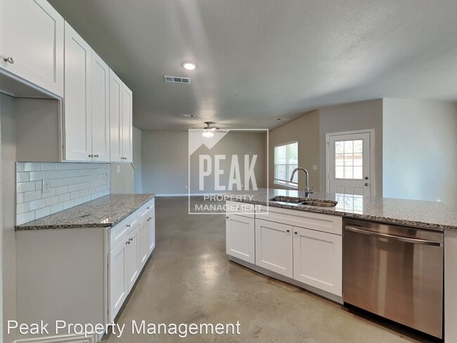 Building Photo - 3 br, 2.5 bath House - 700 Porcupine Rd.