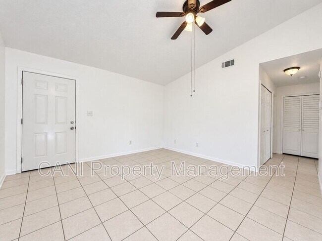 Foto del edificio - 3276 Split Willow Dr