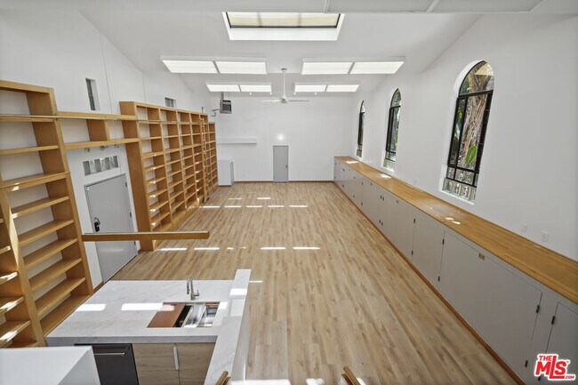 Foto del edificio - 28828 Selfridge Dr
