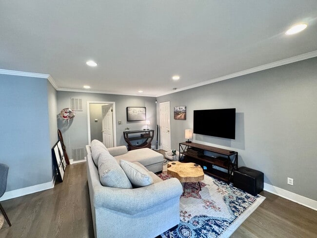 Building Photo - Furnished Santa Monica one bedroom