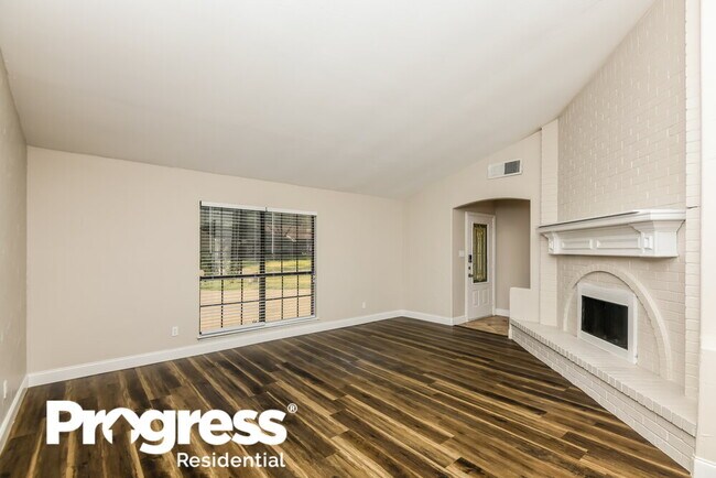 Foto del edificio - 6707 Greenspring Dr