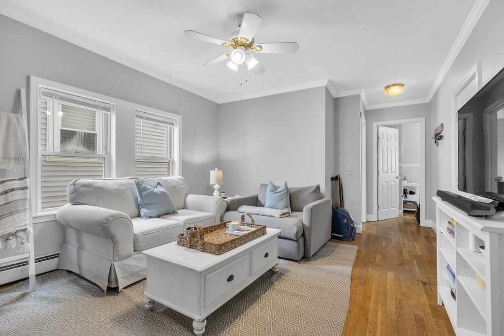 Foto principal - 180 W 8th St