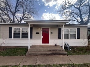 Building Photo - 3113 33rd St