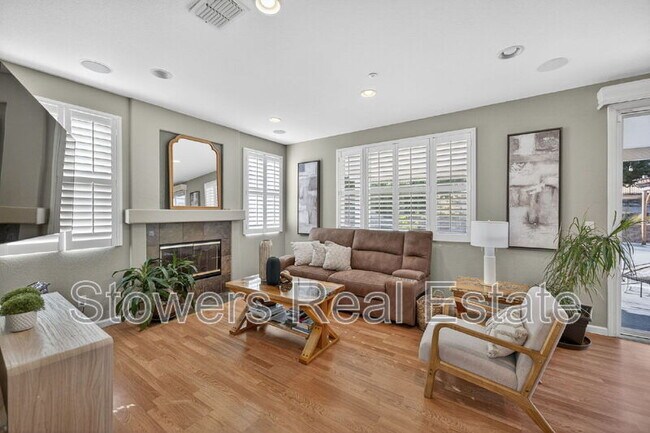 Foto del edificio - 729 Copperfield Ct