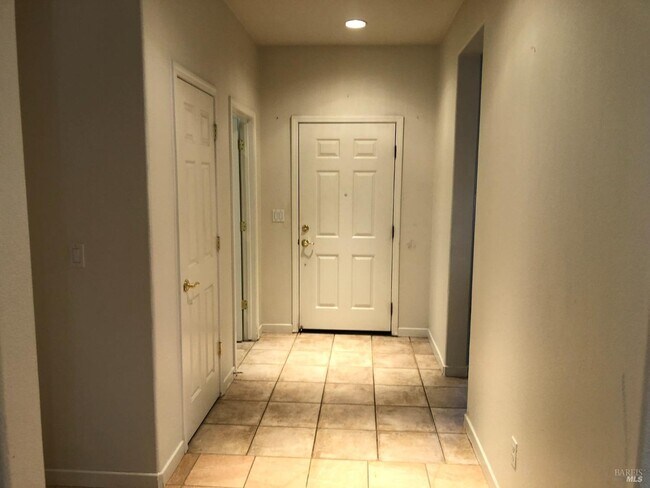 Building Photo - 4317 Spring Creek Ct