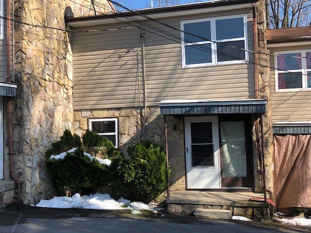 Photo - 105 Harlan Ct
