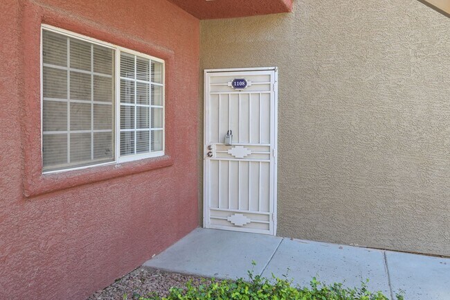 Building Photo - NE Near Nellis! Gated! Community Pool, Spa...