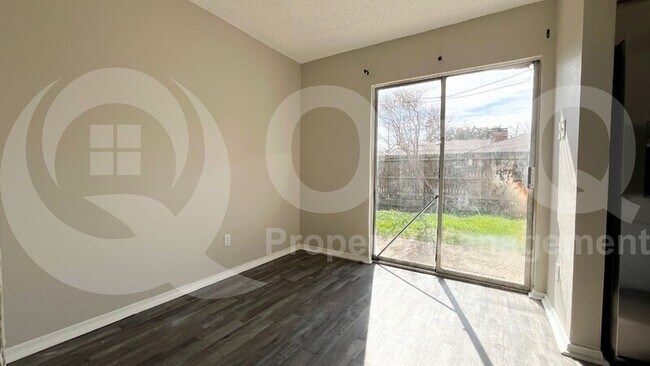 Building Photo - 2117 Fleur De Lis Ct