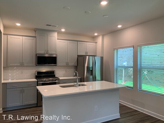 Building Photo - 3 br, 2.5 bath House - 3216 Lisburn Street