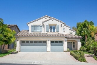 Building Photo - 2029 Roadrunner Ave