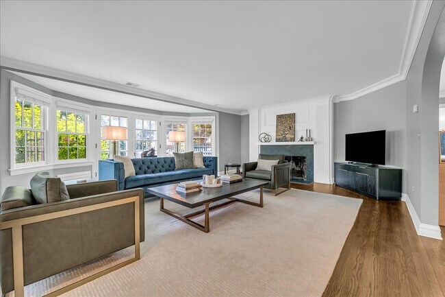 Foto del edificio - 1211 Willow Ln
