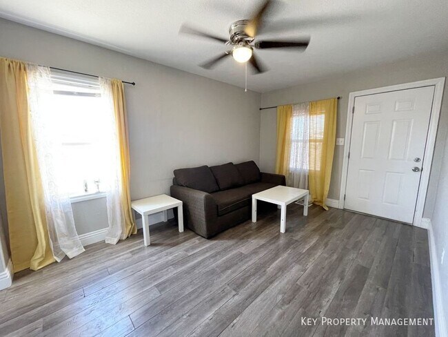 Foto del edificio - 5930 Dodd St