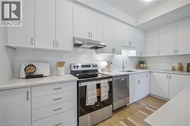 Building Photo - 81 REVERIE Wy