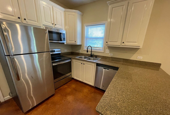 Foto del edificio - 1 BD/1 BA