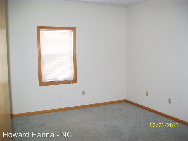 Building Photo - 3 br, 2 bath House - 1014 W. Colonial Avenue