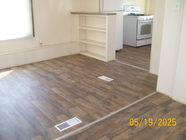 Foto del edificio - 430 N C St