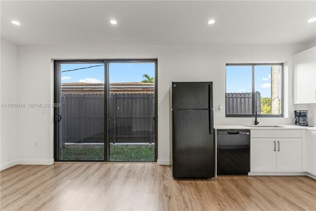 Foto del edificio - 408 SW 1st St