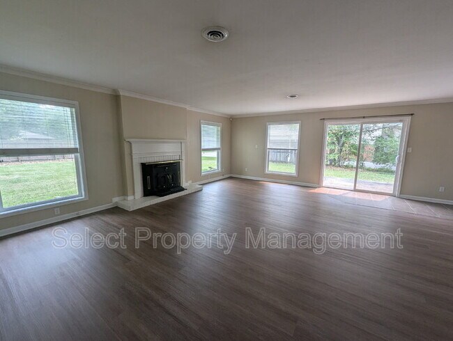 Foto del edificio - 3510 Glencairn Dr