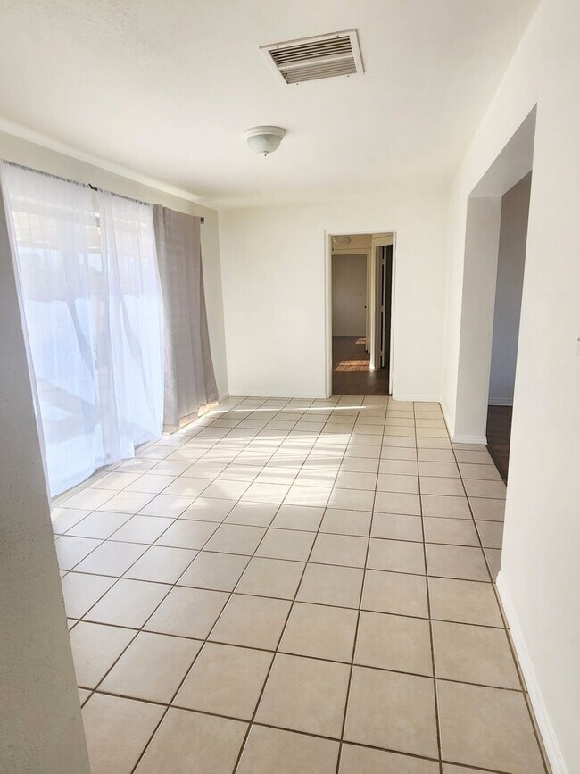 Building Photo - Coming soon 3 bed 2 bath house on the mesa!