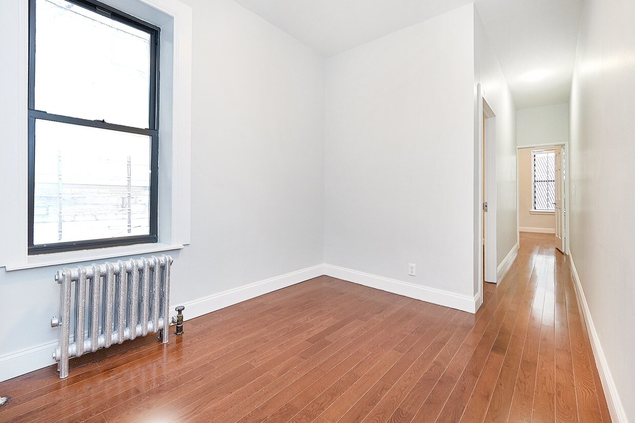 Primary Photo - 127 E 102nd St