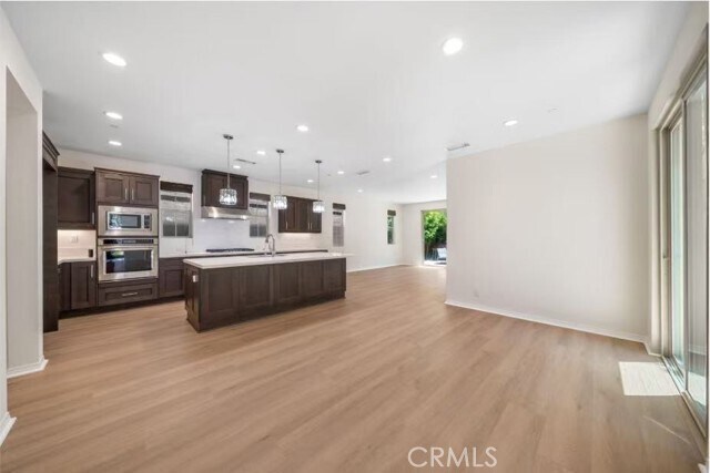 Foto del edificio - 120 Halo