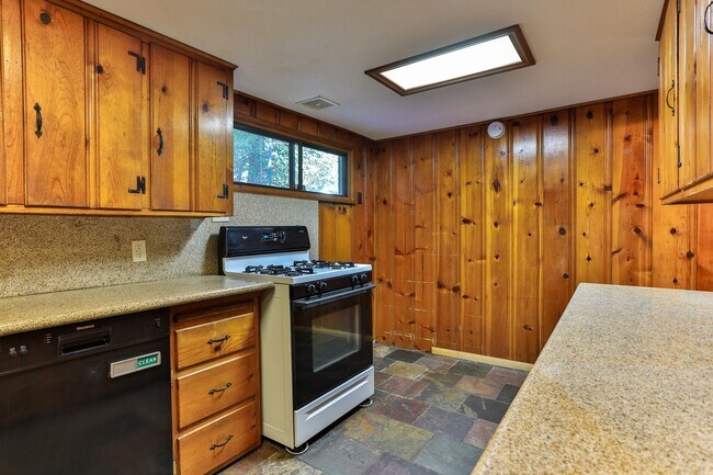 Foto del edificio - 23747 Shady Ln