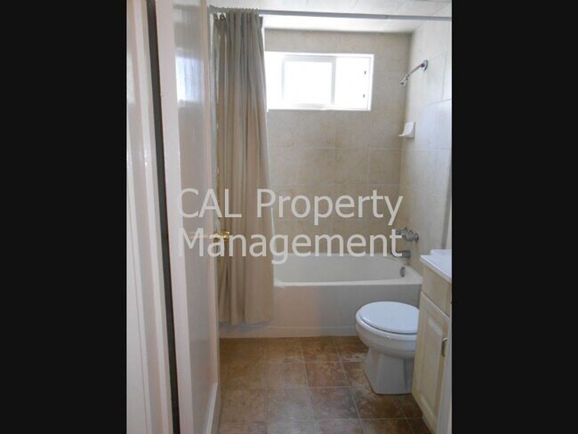 Foto del edificio - HAM-1214 -1216 CLAREMONT ST.