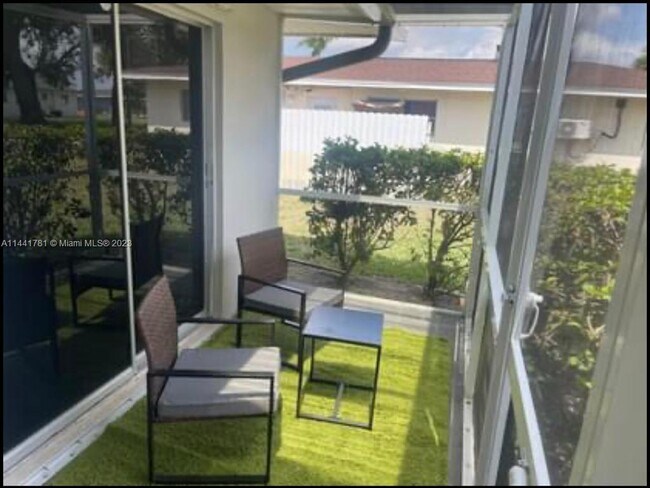 Foto del edificio - 127 Highview Ave