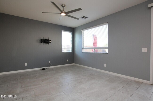 Foto del edificio - 4842 West Donner Dr