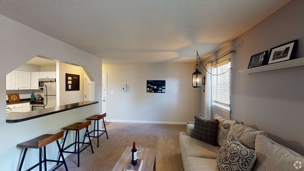 Photo - Kingswood - Students save up to 10%! Apartments