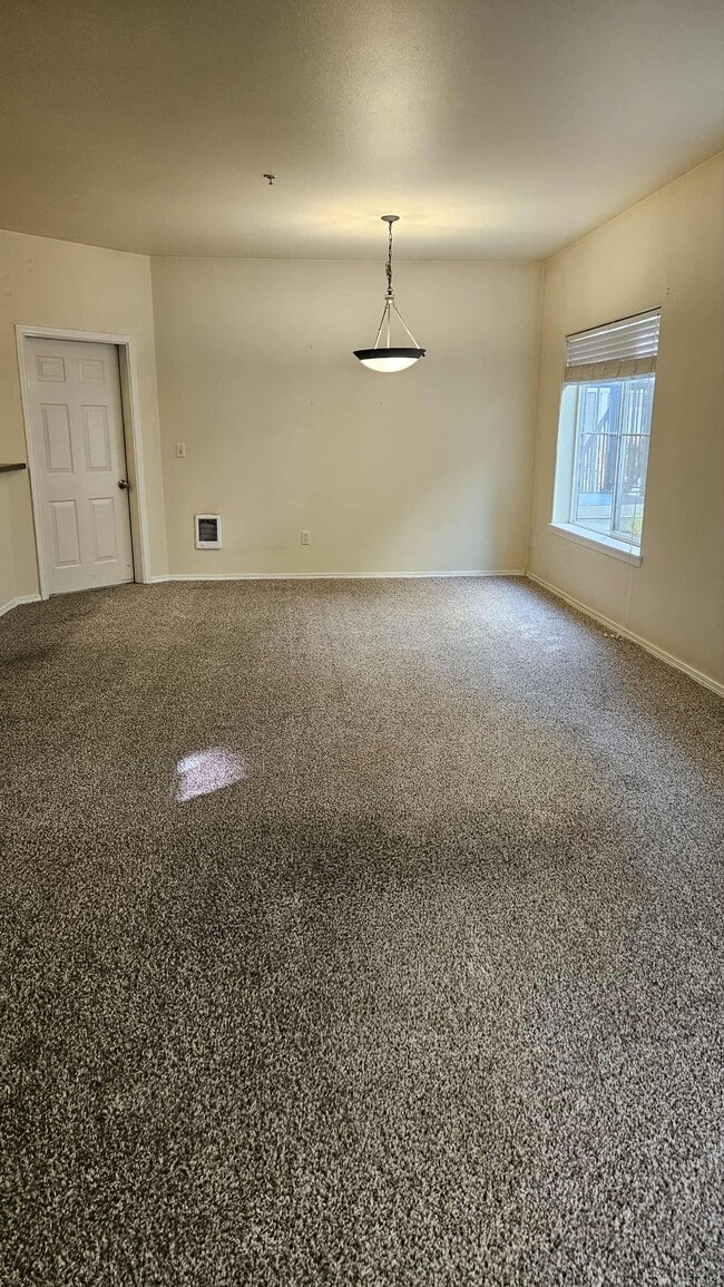 Foto del edificio - 2127 Hammond Ave