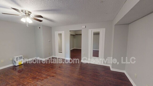 Building Photo - 210 B Laurelwood Drive