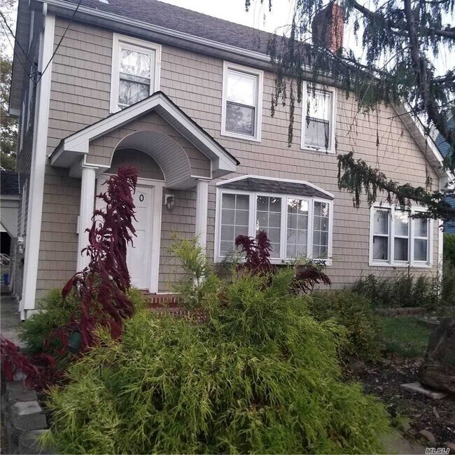 100 Fairview Blvd, Hempstead, NY 11550 House for Rent in Hempstead