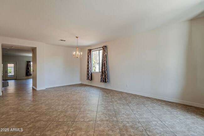 Building Photo - 4592 E Gleneagle Dr