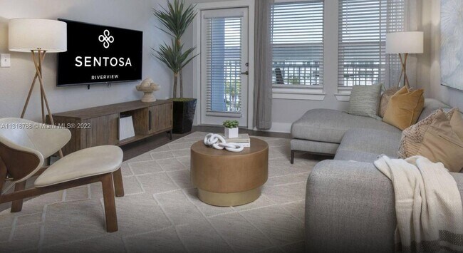 Foto del edificio - 10210  Falcon Gate Lp  1 Riverview Fl 33569