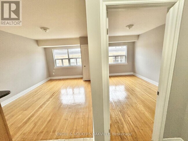 Photo du bâtiment - 11 Thirty Third St