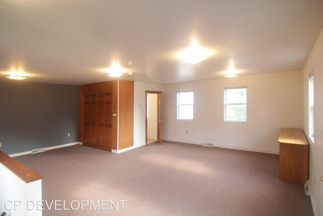 Building Photo - 1 br, 1 bath House - 236 Union Street