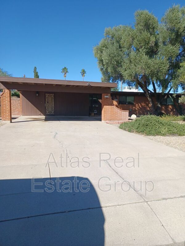 1002 S Seco Pl, Tucson, AZ 85710 House for Rent in Tucson, AZ